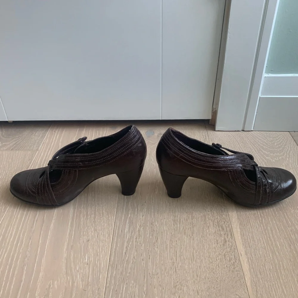 Indigo Clarks Dark brown heels - size 9 - Picture 6 of 6